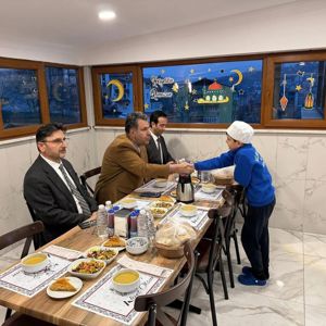 Müdürlüğümüzden Ekonomik Destek Alan Ailelerimiz ile Birlikte İftar Yemeğinde Buluştuk. - fotoğraf 3