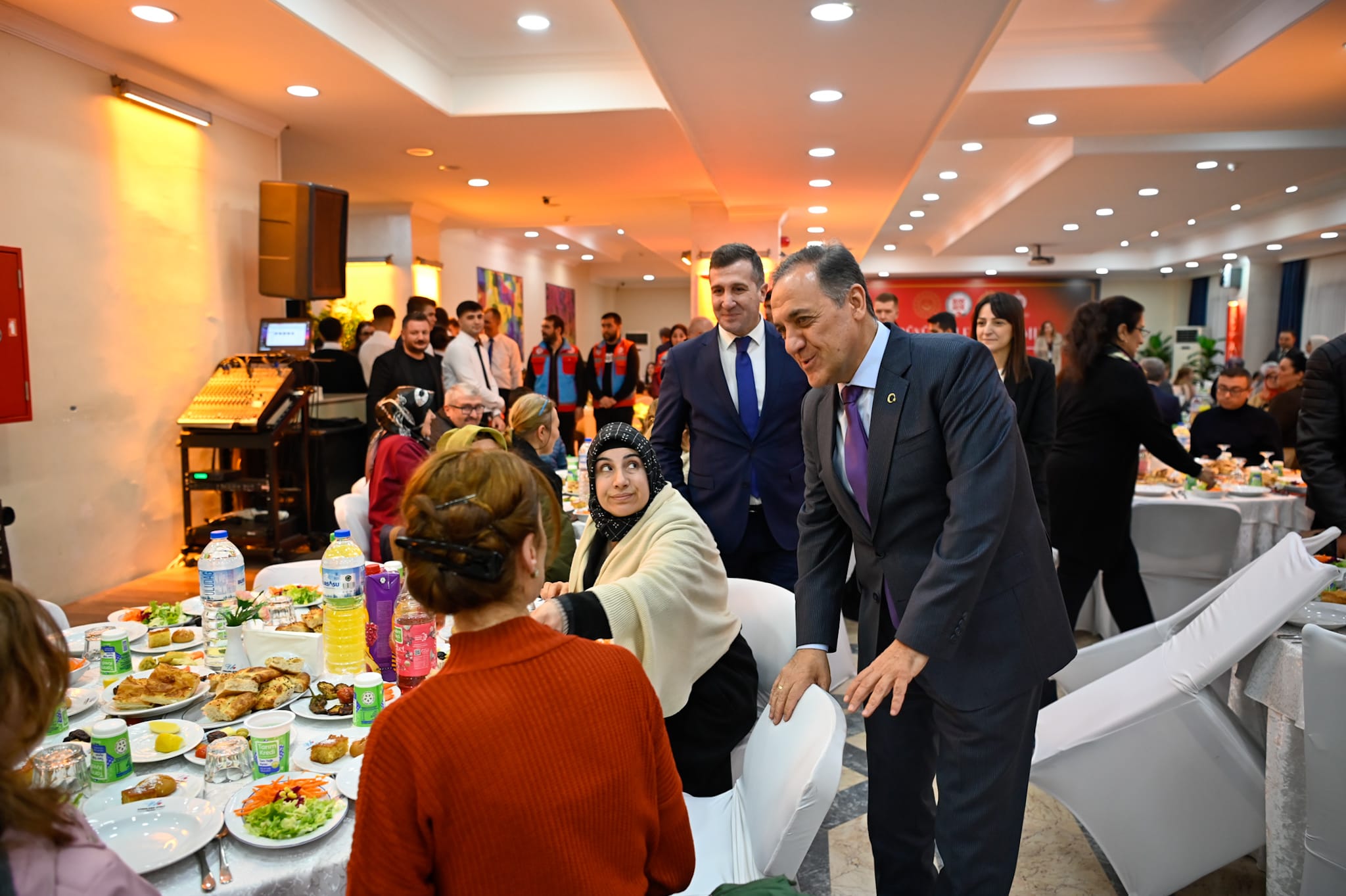 Büyük Aile Sofrasında Ailelerimiz ve Koruyucu Ailelerimizle Buluştuk