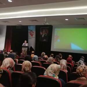 Malazgirt ilçemizde 25 Kasım Kadına Yönelik Şiddetle Ulusal Mücadele Gününde katılımcılara konferans verildi - fotoğraf 2