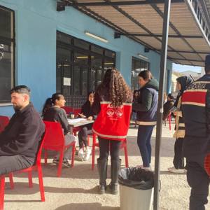 Demirci’de 8 Mart Kadınlar Günü Kapsamında Farkındalık Çalışması Yapıldı - fotoğraf 3