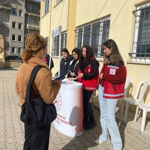 Demirci’de 8 Mart Kadınlar Günü Kapsamında Farkındalık Çalışması Yapıldı - fotoğraf 5