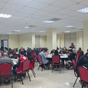 Dünya Yetimler Günü’nde Demirci’de Anlamlı İftar Programı - fotoğraf 1