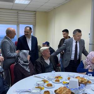 Dünya Yetimler Günü’nde Demirci’de Anlamlı İftar Programı - fotoğraf 2