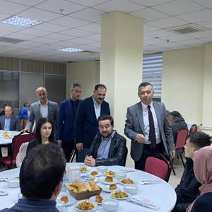 Dünya Yetimler Günü’nde Demirci’de Anlamlı İftar Programı - fotoğraf 3