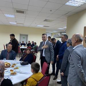 Dünya Yetimler Günü’nde Demirci’de Anlamlı İftar Programı - fotoğraf 4