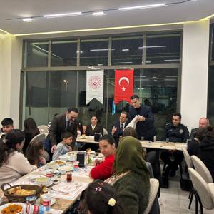Salihli’de Dünya Yetimler Günü İftar Programı Düzenlendi - fotoğraf 1