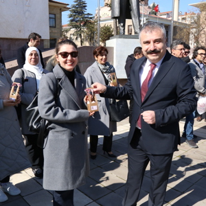 8 Mart Dünya Kadınlar Günü Kutlandı - fotoğraf 10