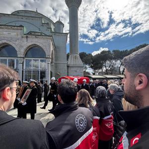 Kıbrıs Gazimiz Emekli Oramiral İrfan Tınaz Son Yolculuğuna Uğurlandı - fotoğraf 1