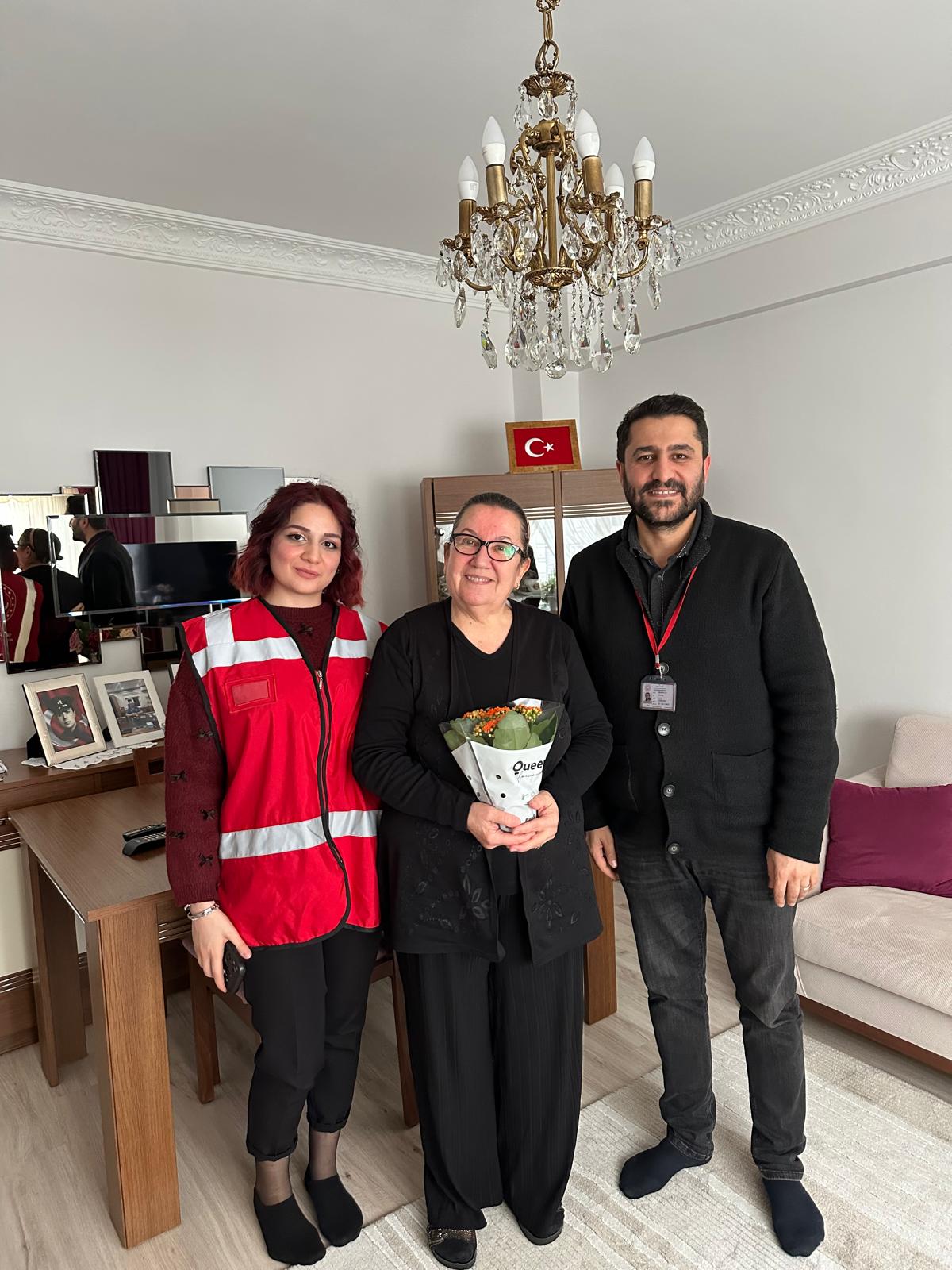 8 Mart Dünya Kadınlar Günü Vesilesiyle Kıymetli Şehit Annelerimiz, Şehit Eşlerimizi ve Gazi Ailelerimiz Ziyaret Edildi