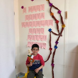 Yeşiltepe Çok Amaçlı Toplum Merkezi oyun odası minikleri ile 8 Mart Kadınlar Günü etkinliği  - fotoğraf 1