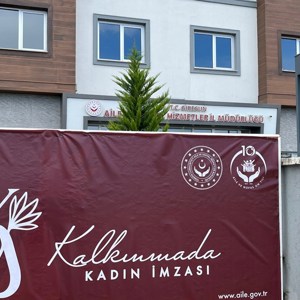 8 Mart Dünya Kadınlar Günü "Sürdürülebilir Kalkınmada Kadın Hamlesi" temasıyla kutlandı - fotoğraf 1