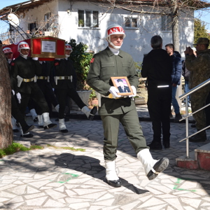 Kıbrıs Gazimiz Son Yolculuğuna Uğurlandı - fotoğraf 1