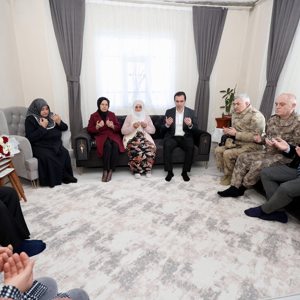 8 Mart Dünya Kadınlar Günü kapsamında Şehit Yakını ziyaretleri - fotoğraf 1