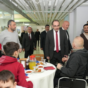 Süleyman Demirel Huzurevi’nde Çınarlarımızla Anlamlı İftar Buluşması - fotoğraf 3