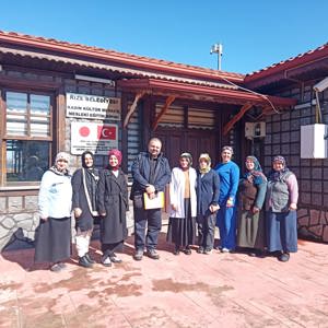 Kadın Kursiyerlere Yönelik Aile Yaşam Becerileri Semineri Düzenlendi - fotoğraf 1