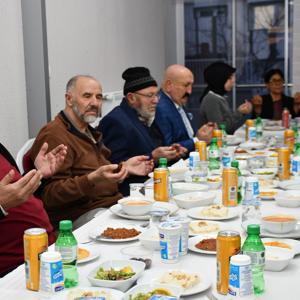 Ulu Çınarlarımızdan Anlamlı İftar Buluşması - fotoğraf 3