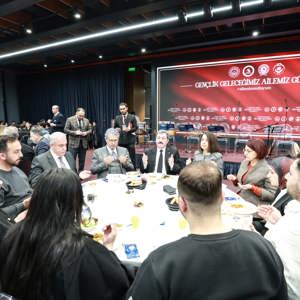 Samsun’da “Gençlik Geleceğimiz Ailemiz Gücümüz” Temalı İftar Programı - fotoğraf 6