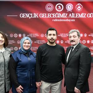 Samsun’da “Gençlik Geleceğimiz Ailemiz Gücümüz” Temalı İftar Programı - fotoğraf 29