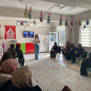  “Teknoloji Bağımlılığı” ve “Çocuklarda Mahremiyet Bilinci ve Aile Eğitim Programı” eğitimleri - fotoğraf 2