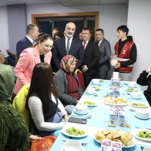 Yetim Öksüz İftar Programı - fotoğraf 3