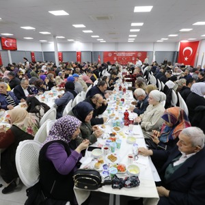 Şehit Ailelerimiz ve Gazilerimizle Büyük Aile Sofrası - fotoğraf 13