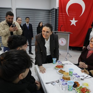 Şehit Ailelerimiz ve Gazilerimizle Büyük Aile Sofrası - fotoğraf 6