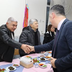 Karadeniz Ereğli Çocuk Koruma İlk Müdahale ve Değerlendirme Birimi  bünyesinde koruma ve bakım altında bulunan çocuklarımızla iftar programında bir araya gelindi. - fotoğraf 7