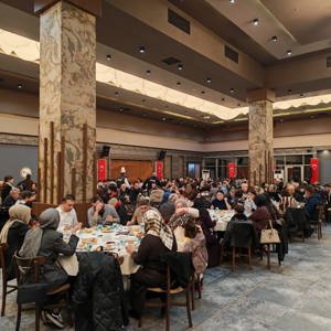 Ramazan’ın İlk İftarı Şehit ve Gazi Aileleriyle Aynı Sofrada Gerçekleştirildi - fotoğraf 3