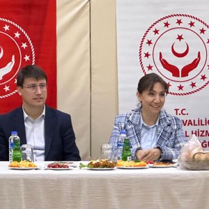 İl Müdürümüz Arzu Çıngır, Erciyes Çocuk Evleri Sitesi’nde Çocuklarla İftar Sofrasında Buluştu 🌙 - fotoğraf 1