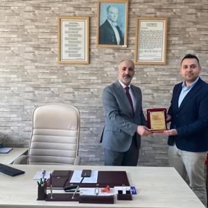 Görev Yeri Değişen Çalışma Arkadaşlarımıza Teşekkür Belgeleri Takdim Edildi - fotoğraf 1