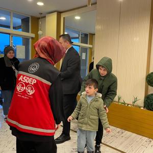 Samsun’da Ramazan’ın 15. Gününde Büyük Kardeşlik Sofraları Kuruldu - fotoğraf 16