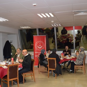 Samsun’da Ramazan’ın 15. Gününde Büyük Kardeşlik Sofraları Kuruldu - fotoğraf 22