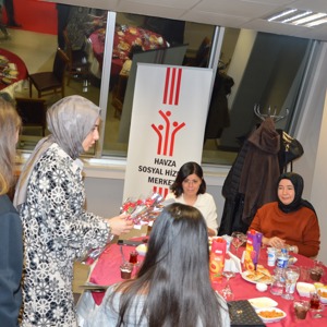 Samsun’da Ramazan’ın 15. Gününde Büyük Kardeşlik Sofraları Kuruldu - fotoğraf 23