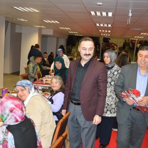 Samsun’da Ramazan’ın 15. Gününde Büyük Kardeşlik Sofraları Kuruldu - fotoğraf 26