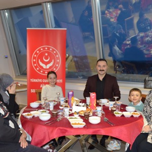 Samsun’da Ramazan’ın 15. Gününde Büyük Kardeşlik Sofraları Kuruldu - fotoğraf 32