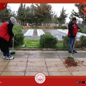 İl Müdürlüğümüz personelleri ve İl Müdür V. Ali ÇELİK tarafından Şehitlikte bakım ve onarım çalışması yapılmıştır. - fotoğraf 5