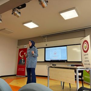 Kartepe’de Velilere Yönelik Kadına Şiddetle Mücadele Eğitimi Gerçekleştirildi - fotoğraf 1