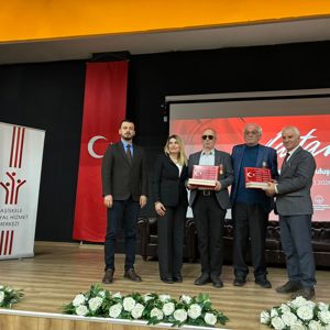 "Vatan ve Kahramanlık Buluşmaları" Başiskele SHM ve Birikim Koleji'nde Gazilerle Öğrencileri Buluşturdu - fotoğraf 4
