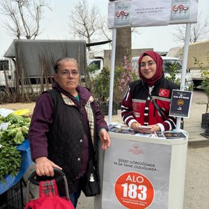 Gölcük SHM’den 8 Mart Dünya Kadınlar Günü Etkinliği: Semt Pazarında Bilgilendirme ve Rehberlik Çalışmaları - fotoğraf 4