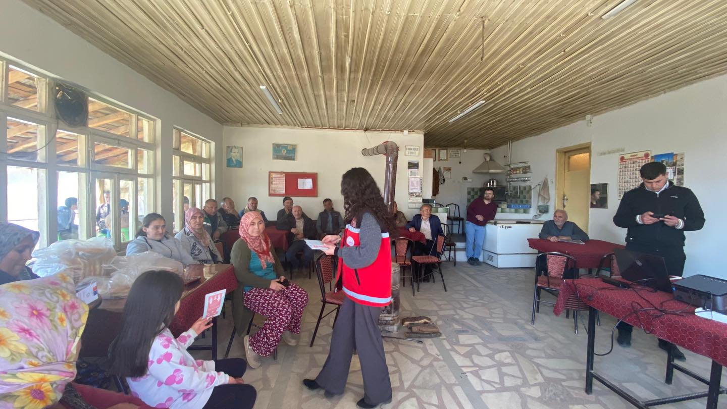 Demirci’de "Koruyucu Aile Hizmet Modeli" Tanıtıldı