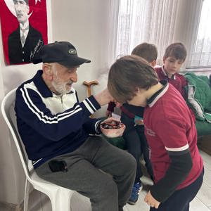 Nesiller Buluştu: Miniklerden Büyüklerimize Bayram Sürprizi - fotoğraf 4