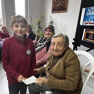 Nesiller Buluştu: Miniklerden Büyüklerimize Bayram Sürprizi - fotoğraf 6