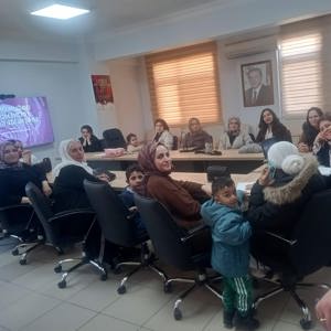 ' Ergenlik Gelişim Dönemive Ebeveynlere Çözüm Önerileri' eğitimi  - fotoğraf 1