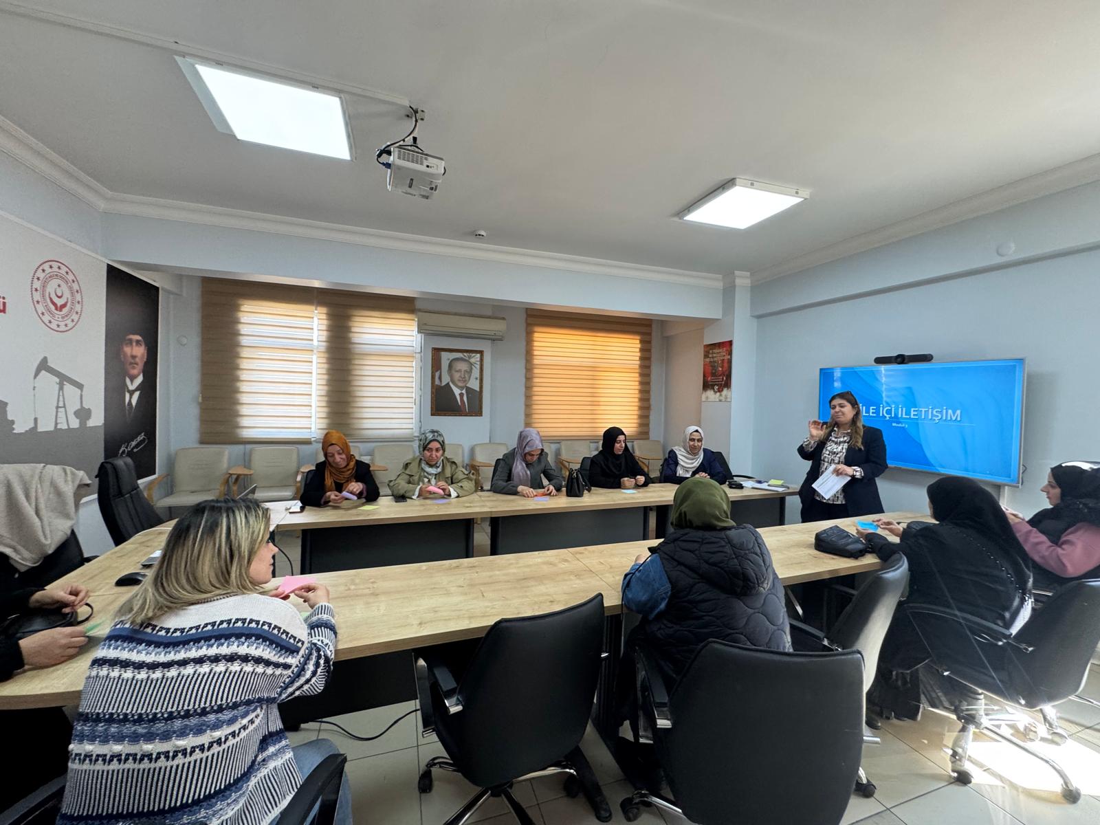 "Aile İçi İletişim' eğitimi"