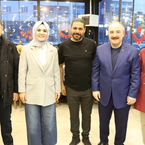 Aile ve Sosyal Hizmetler Bakanımız Göktaş, devlet korumasındaki çocuklarla iftarda bir araya geldi - fotoğraf 4