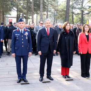 Şehitlerimiz Kabirleri Başında Rahmet ve Şükranla Anıldı - fotoğraf 1
