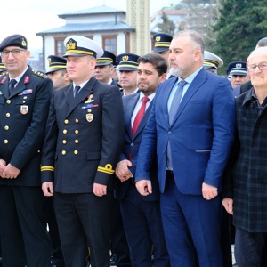 Çanakkale Zaferi’nin 111. Yılında Şehit ve Gaziler Saygıyla Anıldı. - fotoğraf 4