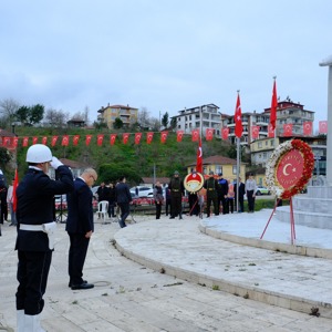 Çanakkale Zaferi’nin 111. Yılında Şehit ve Gaziler Saygıyla Anıldı. - fotoğraf 6