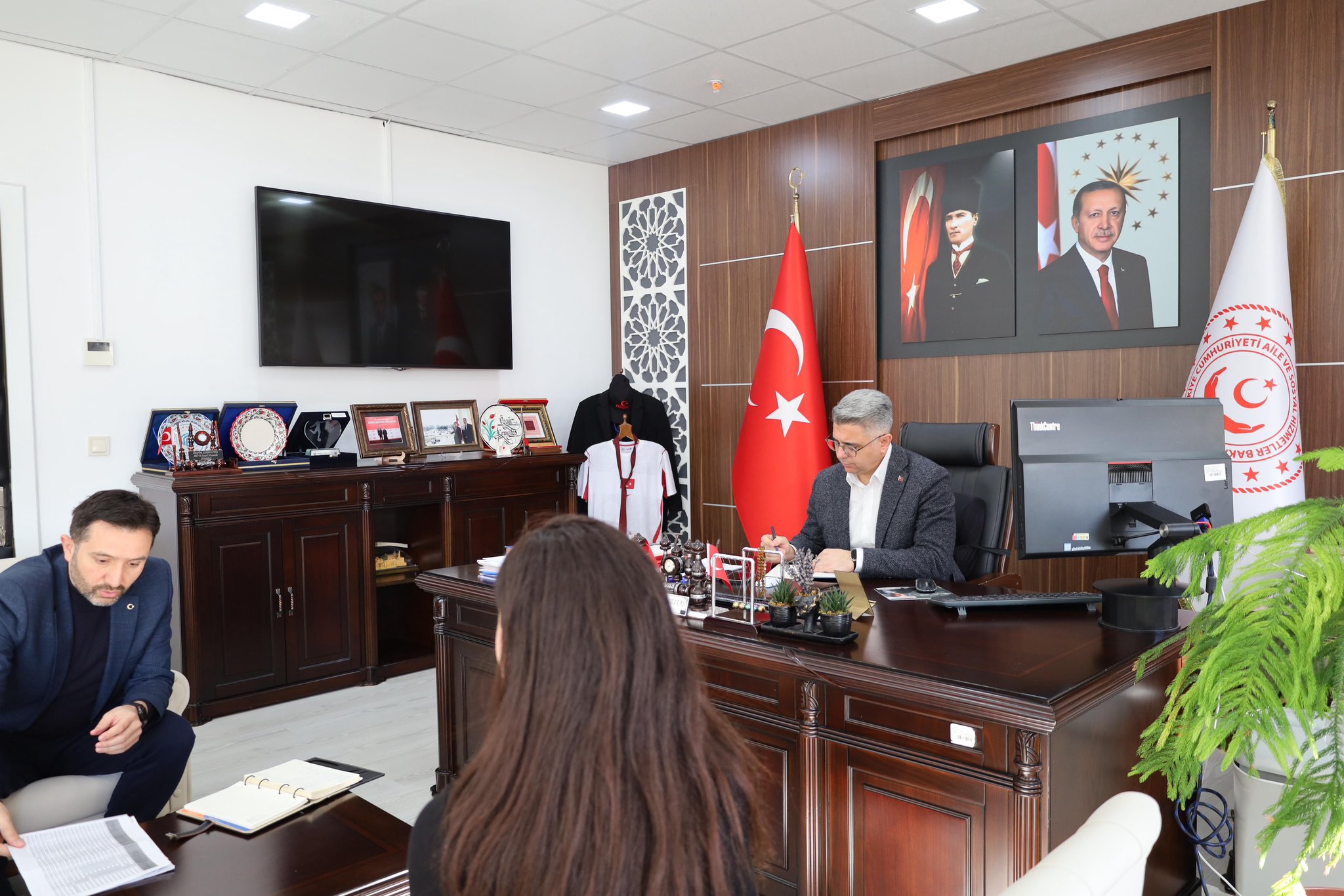 Pazartesi Günleri Çalışma Arkadaşlarımızı Dinliyoruz 