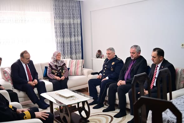 Şehidimiz P. Uzm. Çvş. Selim Kerim Çeri’nin Kıymetli Annesi Hatice Çeri’ye Bayram Ziyareti